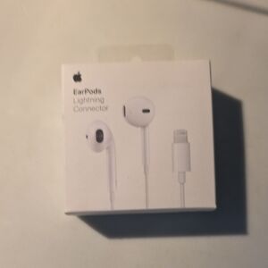 Apple EarPods with Lightning Connector - White
